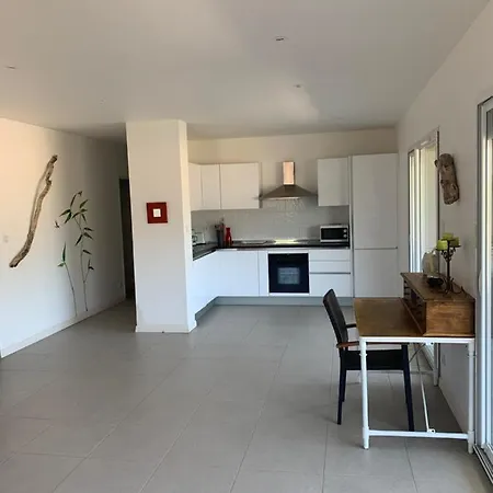 דירה Grand T4 , Vue Magnifique A 50 M De La