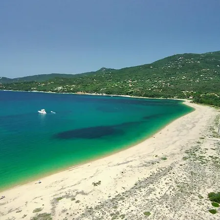 דירה Grand T4 , Vue Magnifique A 50 M De La *